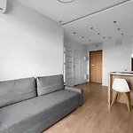 Apartment 8th Floor Wlochy - Balcony, Workspace, Ac - By Rentujemy