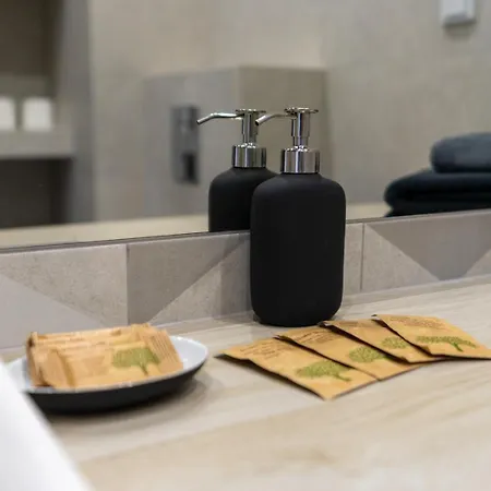 Apartman 8th Floor Wlochy - Balcony, Workspace, Ac - By Rentujemy Varsó