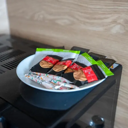 8th Floor Wlochy - Balcony, Workspace, Ac - By Rentujemy Apartman