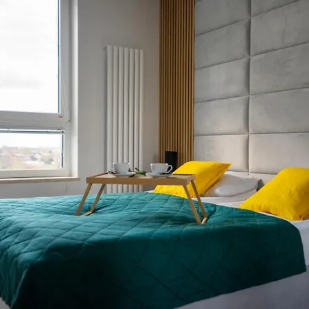 8th Floor Wlochy - Balcony, Workspace, Ac - By Rentujemy Apartman *