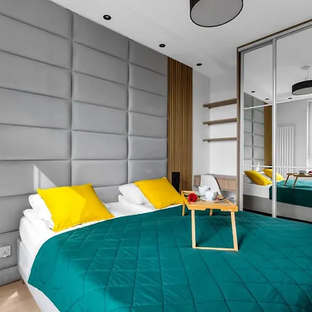 8th Floor Wlochy - Balcony, Workspace, Ac - By Rentujemy Varsavia