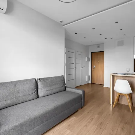 Apartman 8th Floor Wlochy - Balcony, Workspace, Ac - By Rentujemy