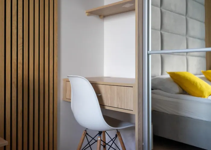 8th Floor Wlochy - Balcony, Workspace, Ac - By Rentujemy Lejlighed