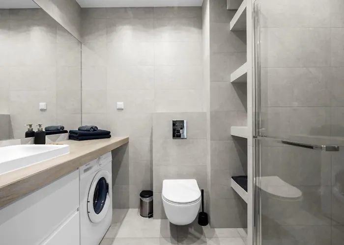 8th Floor Wlochy - Balcony, Workspace, Ac - By Rentujemy Lejlighed