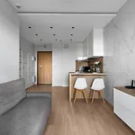 8th Floor Wlochy - Balcony, Workspace, Ac - By Rentujemy * Warschau