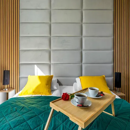 8th Floor Wlochy - Balcony, Workspace, Ac - By Rentujemy Apartment *